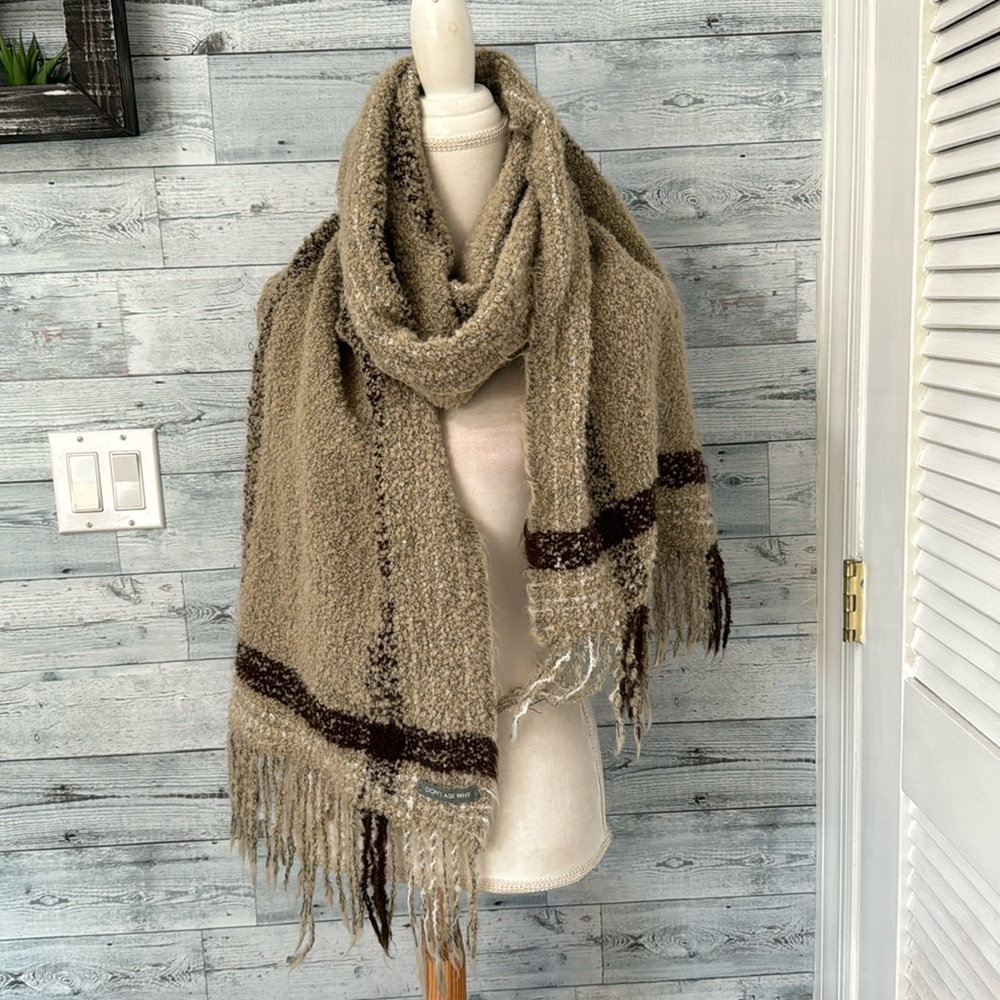 DON’T ASK WHY FRINGED SCARF
